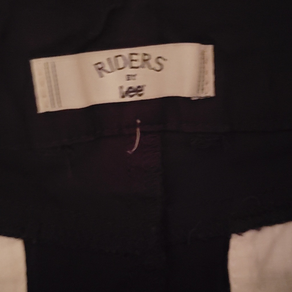 Capris - Picture 2 of 2